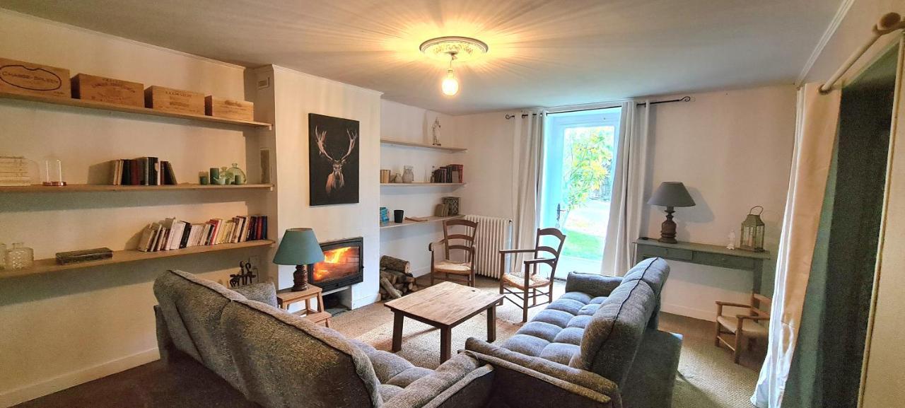הוילה Saint-Pierre-du-Chemin Le Terrier Maison De Campagne 250 M2 Grande Capacite 20 Couchages, 4500M2 De Terrain מראה חיצוני תמונה