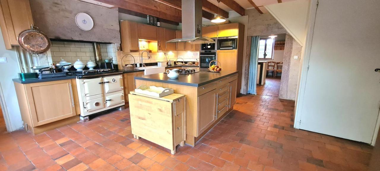 הוילה Saint-Pierre-du-Chemin Le Terrier Maison De Campagne 250 M2 Grande Capacite 20 Couchages, 4500M2 De Terrain מראה חיצוני תמונה