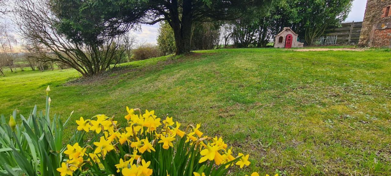 הוילה Saint-Pierre-du-Chemin Le Terrier Maison De Campagne 250 M2 Grande Capacite 20 Couchages, 4500M2 De Terrain מראה חיצוני תמונה