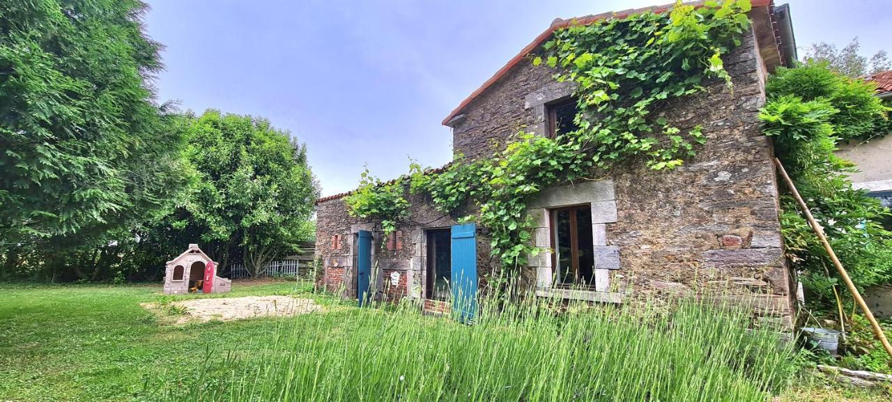 הוילה Saint-Pierre-du-Chemin Le Terrier Maison De Campagne 250 M2 Grande Capacite 20 Couchages, 4500M2 De Terrain מראה חיצוני תמונה